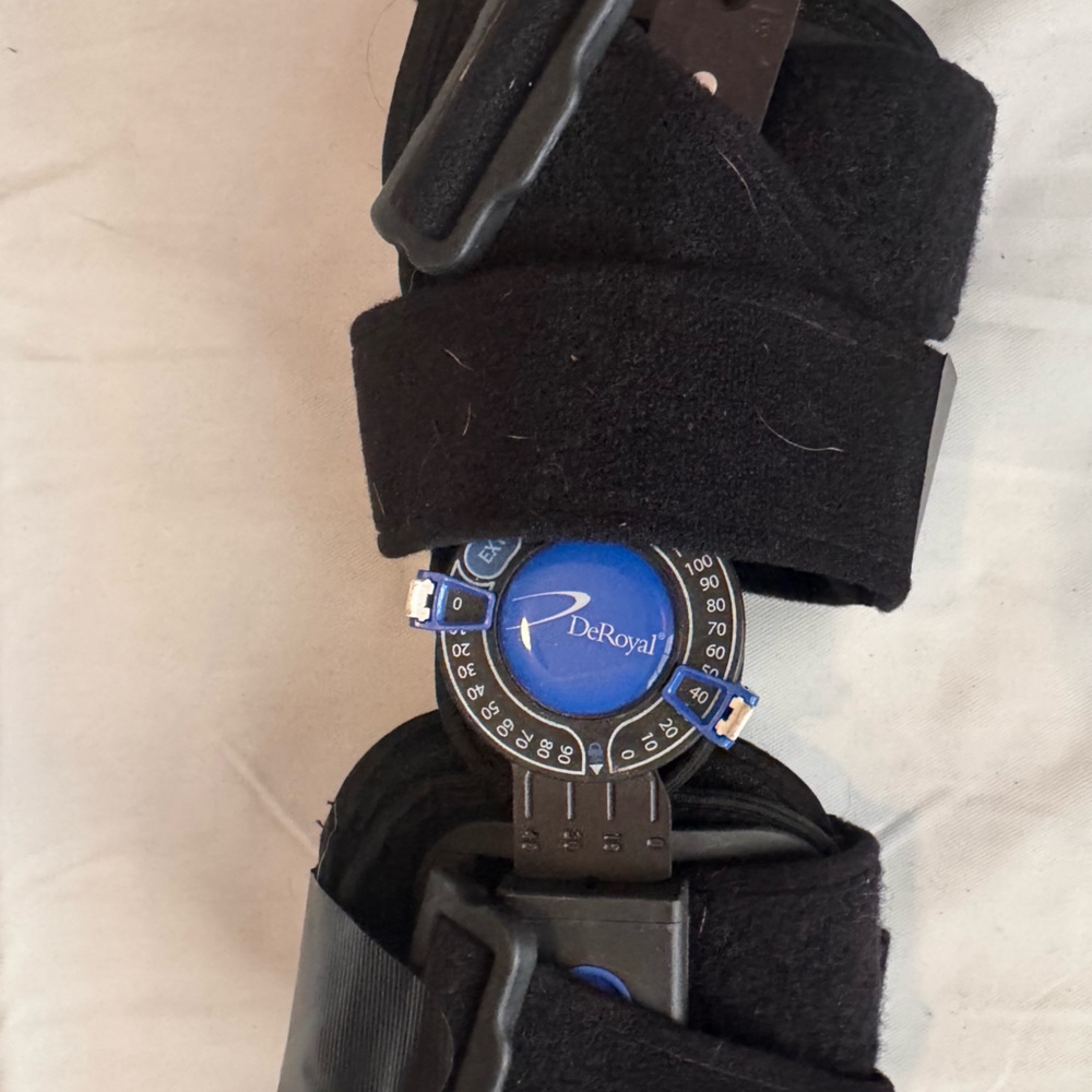 Left Knee Brace - Picture 4 of 5